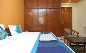 Oyo 9581 Hotel Milan Inn